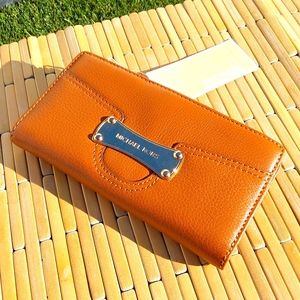 MICHAEL Michael Kors Camel Brown Saratoga Wallet New Gold Zipper